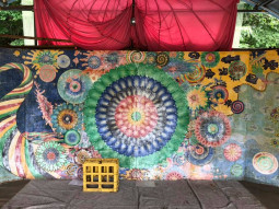 獏原人村のステージの絵をみんなで修復しよう🌈